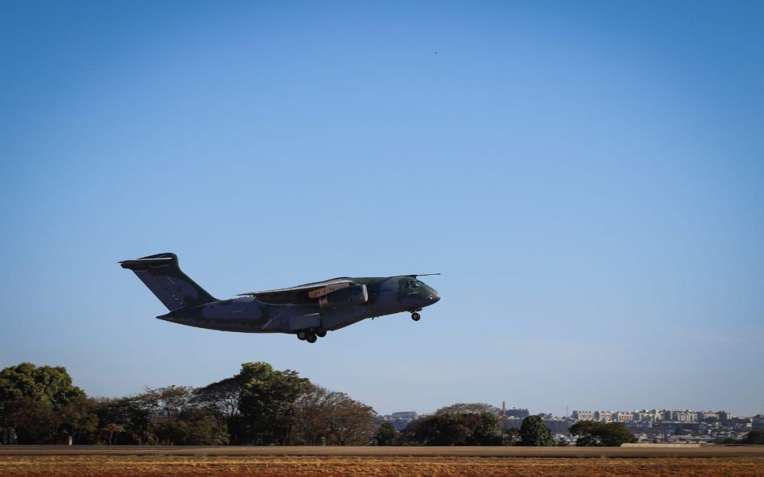 KC-390 Millennium decola com ajuda humanitária para o Haiti